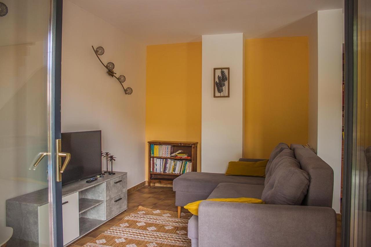 Villa La Du Gardon: Riverside Retreat With Panoramic Gorge Views